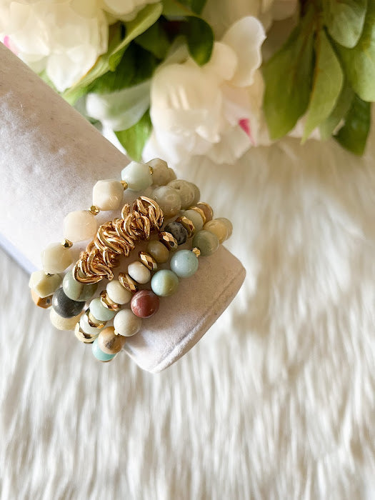 Boho Chic Gemstone Pieces: Elevate Your Style with Nature-Inspired Accessories